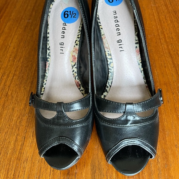 Madden Girl, black, peep toe heel - Picture 2 of 4